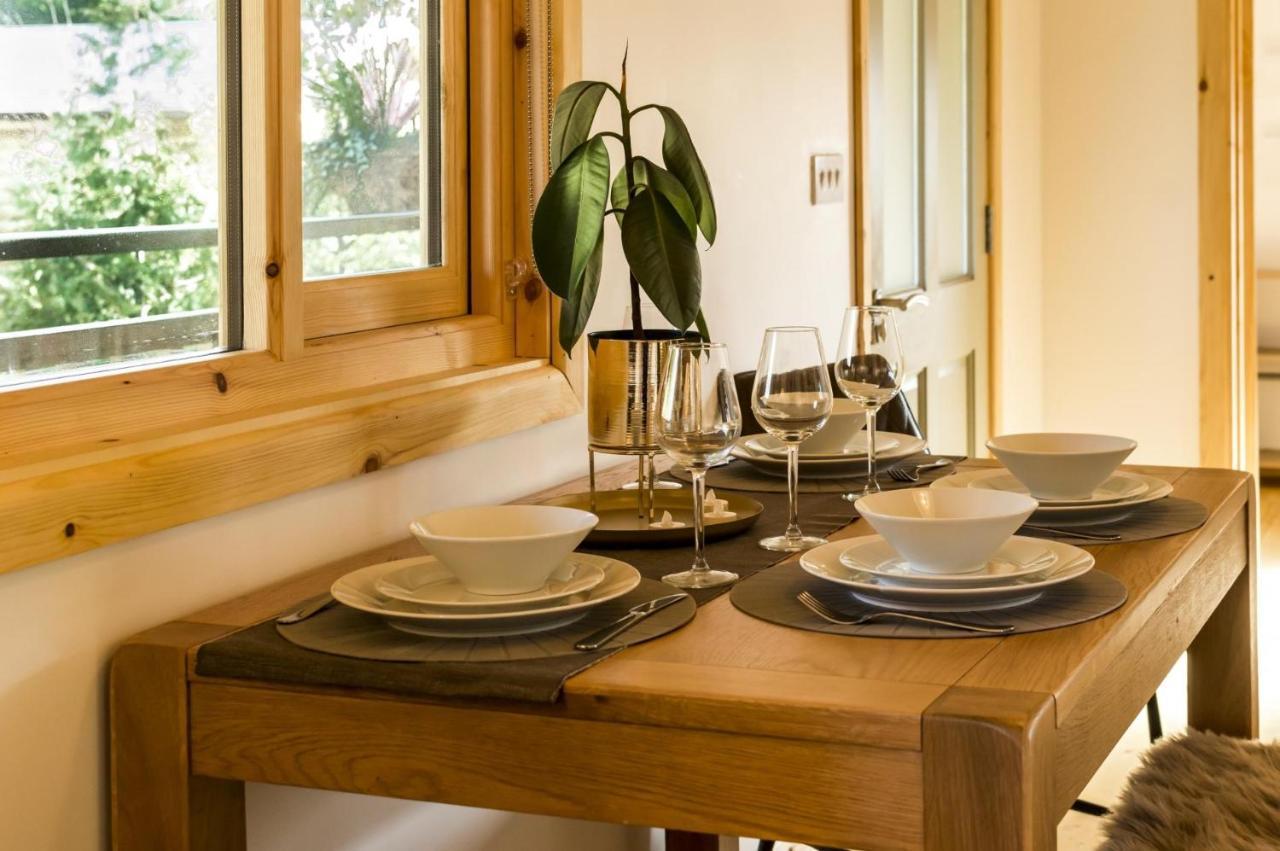 Laurel Lodge - 2 Bedroom Log Cabin - St Florence Saint Florence Zewnętrze zdjęcie